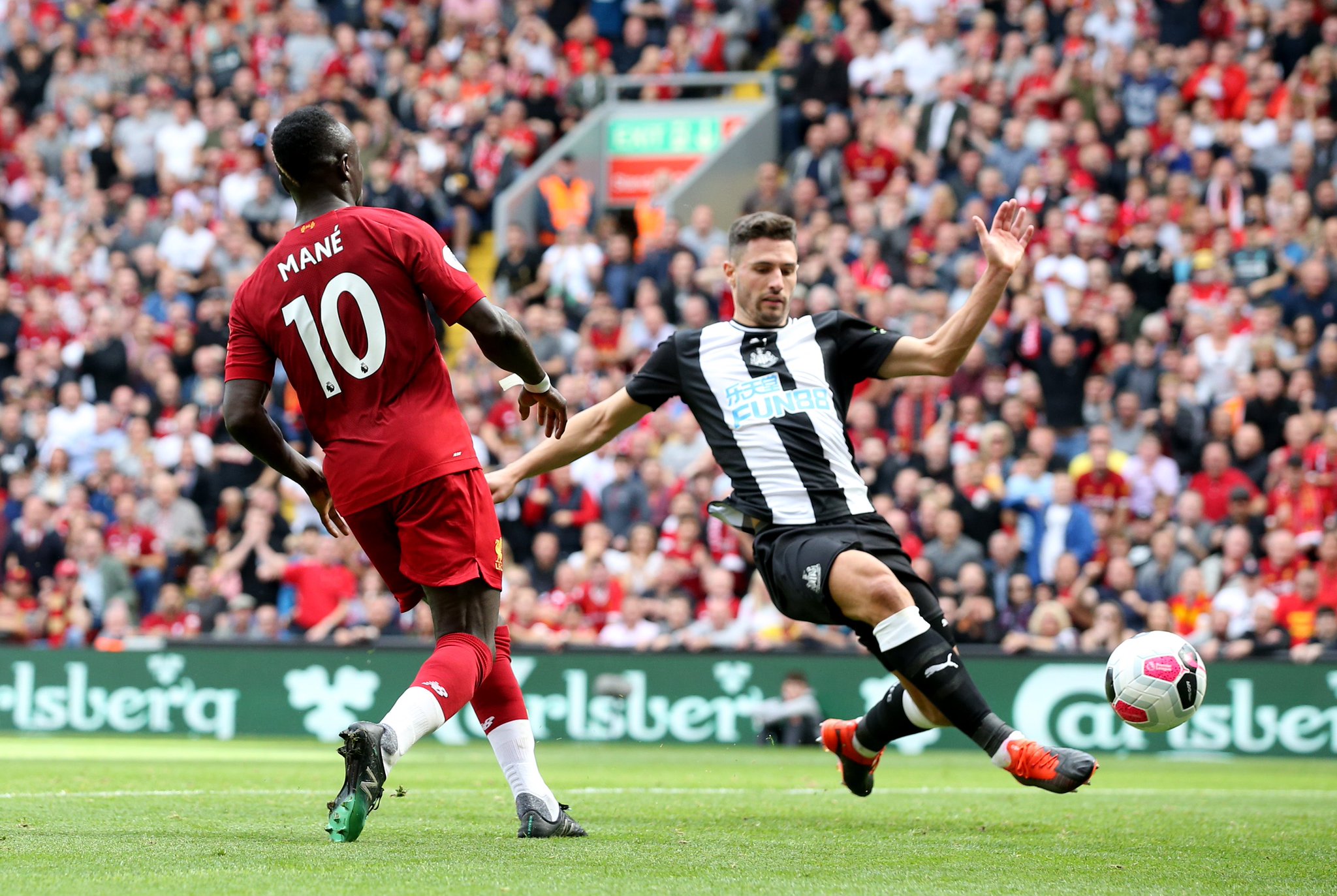 詹姆斯曾在 詹姆斯曾在